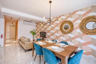 2BR Gozo Escape with Private Tub & Backyard by 360 Estates - 9