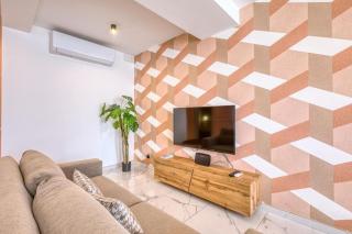 2BR Gozo Escape with Private Tub & Backyard by 360 Estates - 3