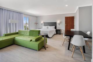 Fiesta Inn Express Nuevo Laredo - 1