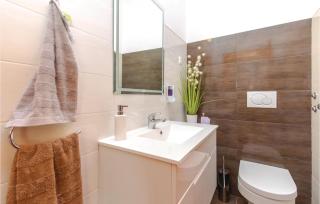 Awesome Home In Kostrena With Wifi - 9