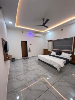 Hotel Sunrise - 3