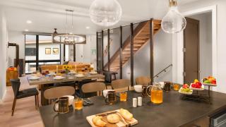 Metropolitan House - 5