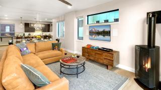 Metropolitan House - 7