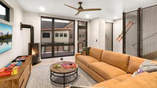 Metropolitan House - 3