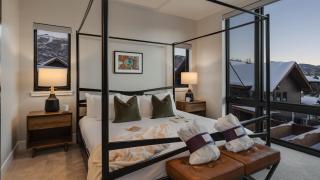 Metropolitan House - 2