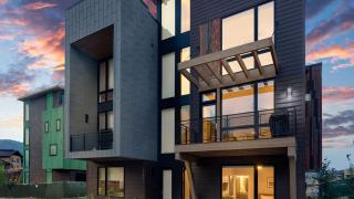 Metropolitan House - 8