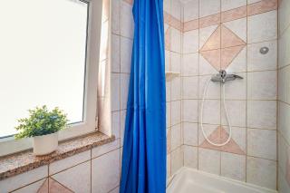 Apartment Placa with Balcony and Sea View - Baška - 2