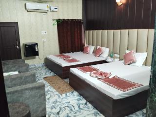 Shri guest house, near ram mandir ayodhya - 1