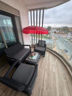 Appartement neuf avec piscine, balcon et à deux pas de la mer" - 7