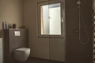 Ringtoys Rooms mit einem Gemeinschaftsbad One bathroom to share with four rooms - 3