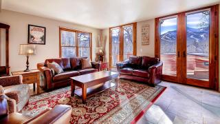 Ravens Bungalow - 9