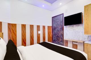 Hotel O Royal Palace - 1