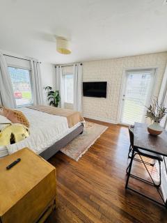 Experience Miami in Style Historic Home w Hot Tub - 3