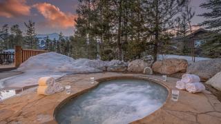 Rustic Timber Lodge - 9