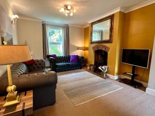 Smart & Comfortable 3-bedroom Victorian house - 6