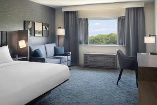 Sheraton Framingham Hotel & Conference Center - 6