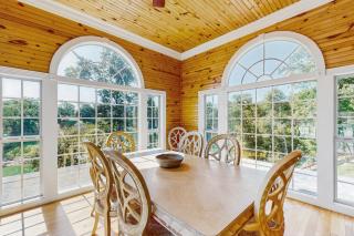 Cove Manor - 1