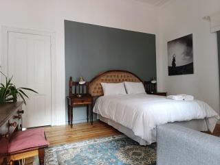 Guinea Fowl Lodge - Lagoon & Heads View B&B, Central Knysna - 7