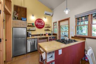 Creekside Guest Cottage - 61 E 200- 1 Bed - 4