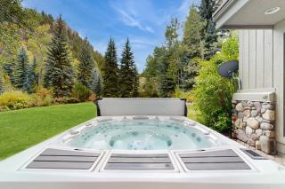 Creekside Beauty in Beaver Creek - 8