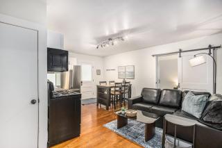 Golden Haven - New Corporate Apt Downtown - 1