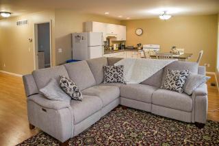 Lodge on Lamoka Guest House - 1