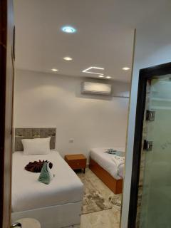 Guest House Paradise Top Roof Pyramids View - 3