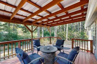 The Nutt House - 8