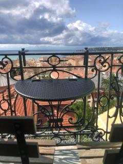 Apartment with sea view & spacious terrace - 0