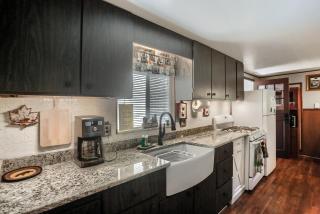 Pet Friendly Wi-fi Firepit Tv - Marienville - 8