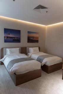 Sara Plaza - 1