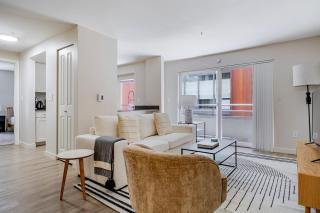 Blueground South Lake Union view nr Lake Union SEA-877 - 0