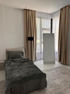Leonardo Suites Limassol - 3
