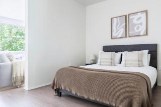 Blueground University District view nr UW SEA-913 - 1