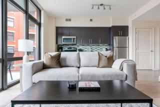 Blueground Lyon Village pool nr Arlington Park WDC-1188 - 9