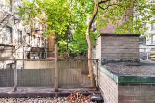 Blueground Yorkville pool nr Carl Schurz Park NYC-2093 - 7