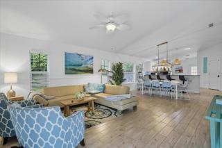 Charming Beachside Home Heated Pool Free Golf Cart - Bon Terra - 1