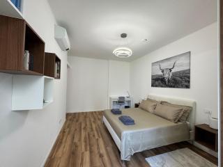 Modern apartment in a green setting - 1