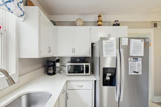 SeaEscape - Folly Beach - 1