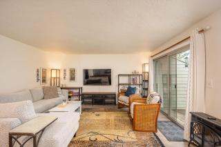 Cozy 3-Bedroom Townhome - 3 Miles from OSU! - 2