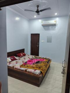 Shree Bankey Bihari Atithi Bhawan - 4