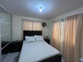 Oasis Embassy Comfort & Location In SD - 9