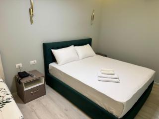 London Restaurant Hotel - 7