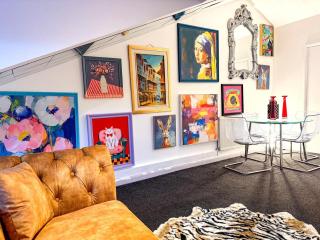 Designer 2-Bed Flat by Tower Bridge - 9