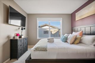 Family Home 4BR - Near Airport! FREE Banff Pass - BBQ - Netflix - Gym - Games! - 5