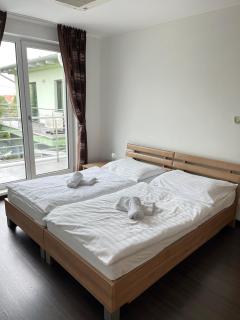 Fine Restaurant & Apartments - 7