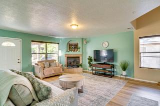 11 Mi to River of Lights Family Home with Yard - 8