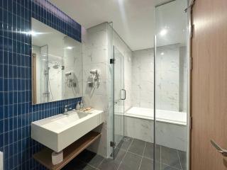 My home-2 modern, cozy bedrooms near the Sea - 8