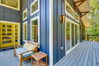 Waterfront Home on Lake Hartwell with Dock Access - 3