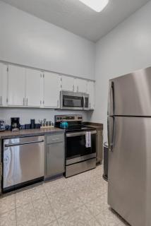 Comfy 2 BR apt with bunk beds - very pet friendly - 3